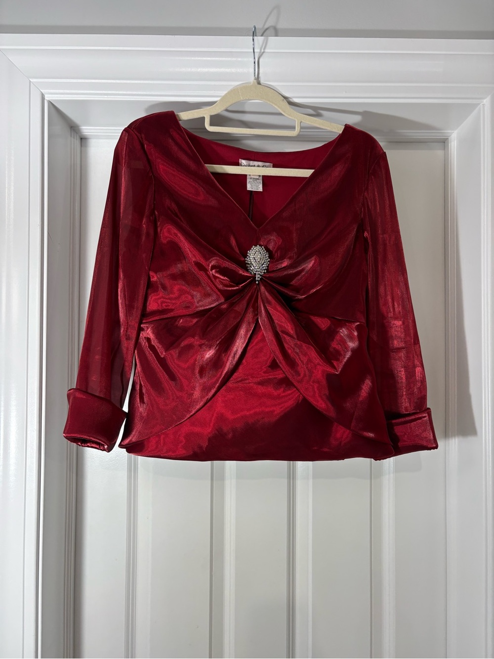 Cachet and Co Red Satin V-Neck Twist Front Women's Top with Brooch
